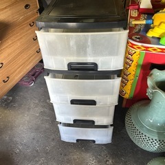 収納ケース　衣装ケース