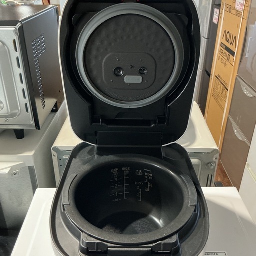 目玉商品?✨高年式❣️TIGERタイガー2023年製JPD-G0603.5合炊き?白ホワイト炊飯器