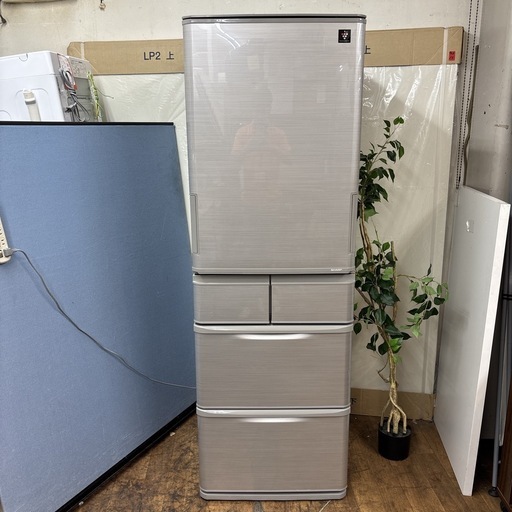 I394 ? ジモティー限定価格！ どっちもドア！ SHARP 冷蔵庫 (412L) プラズマクラスター搭載！ ⭐動作確認済 ⭐クリー
