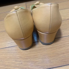 ブルーノマリパンプスの画像