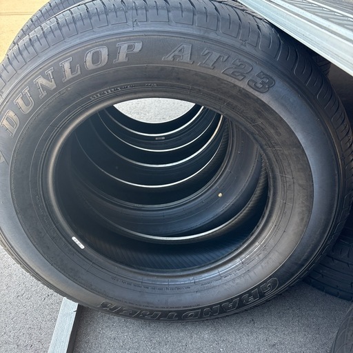 中古サマータイヤ　新車外し　ほぼ新品！265/65R18 114V ランクルやjeepに！　ダンロップAT23