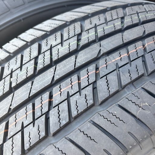 中古サマータイヤ 新車外し ほぼ新品！265/65R18 114V ランクルやjeep
