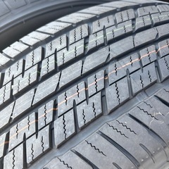 中古サマータイヤ　新車外し　ほぼ新品！265/65R18 114V ランクルやjeepに！　ダンロップAT23の画像