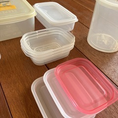 ９月処分！タッパー、ガラス、色々の画像