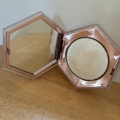 ダイヤモンドボムFenty Beautyの画像