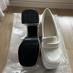 厚底靴225cmの画像