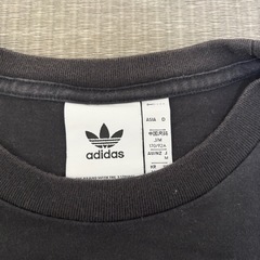 adidas Tシャツの画像