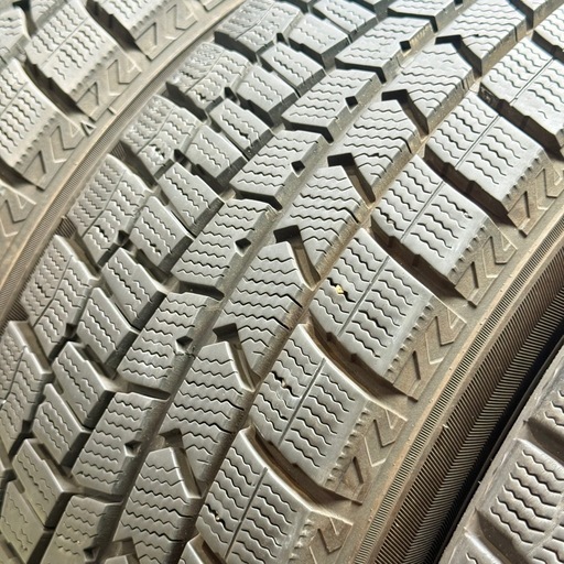 185/60R15 84Q 交換工賃込み　ダンロップ　スタッドレスタイヤ