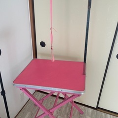 お値下中　トリミングテーブル　中古　パステルピンク お値下中 トリミングテーブル 中古 パステルピンク