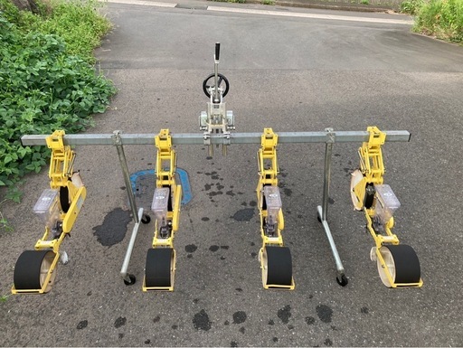 野菜播種機　トラクター用4連 クリーンシーダ　使用回数少ない！