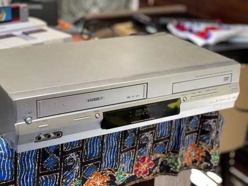 VHSビデオデッキ 一体型DVDプレーヤー