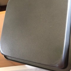 パン型とレシピ本の画像