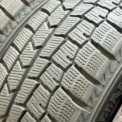 185/60R15 84Q 交換工賃込み　ダンロップ　スタッドレスタイヤ　4本の画像