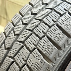 185/60R15 84Q 交換工賃込み　ダンロップ　スタッドレスタイヤ　4本の画像