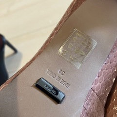 REISS 英国ブランド パンプスの画像