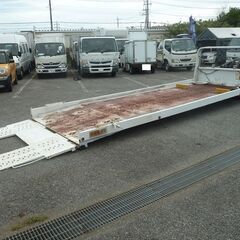 H.16(2004)年 いすゞ エルフ 3.15t積載車 フラトップ ホワイト キョクトウフラトップ　ETC　左電動格納ミラー　ラジコン　ウィンチ　床フック８　エアコン　パワステ　集中ドアロック　ABS　エアバック１　クラッチフリー　車検8年1月　17355の画像