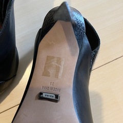 REISS 英国ブランド　パンプスの画像