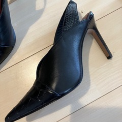 REISS 英国ブランド　パンプスの画像
