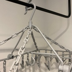 【新品】ピンチハンガー&滑り止め付ハンガー9本の画像