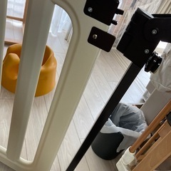 ベビーゲート　安全対策　ゲート　扉　事故防止の画像