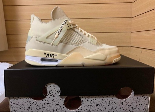 オフホワイト　ジョーダン4