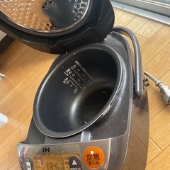 炊飯器の画像