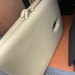 折り畳み　背術台　マッサージベッド　の画像