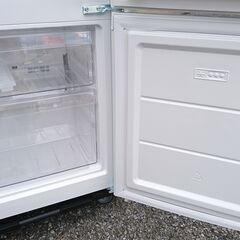 Haier ハイアール 2ドア 冷凍冷蔵庫 2023年製 JR-NF121B 121L 耐熱性能天板 ホワイト 一人暮らしの画像