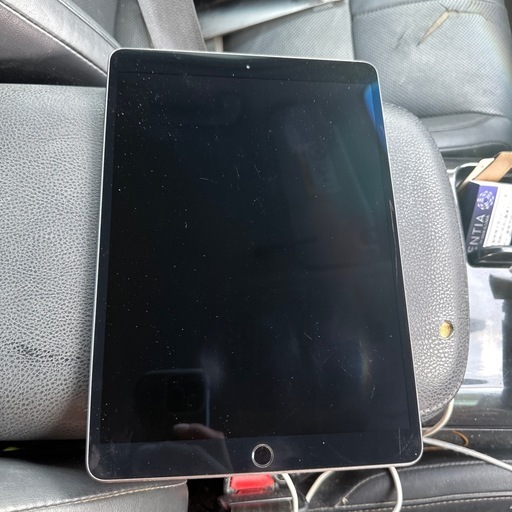 急募　iPad Air3 64GB