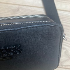 GUESS ショルダーバッグの画像