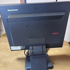 モニター　lenovoレノボの画像