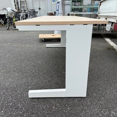 定価9万　平机　内田　幅180cm デスク 引き出し付き　在庫ありの画像