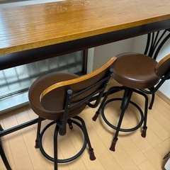 カウンターテーブル、椅子2脚セットの画像