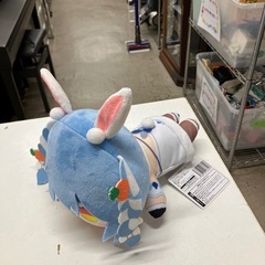 2509-391 ホロライブ 寝そべりぬいぐるみ 兎田ぺこら プライズ品 中古美品の画像