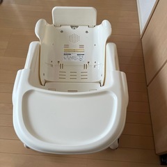 combi ネムリラハイローチェア  の画像