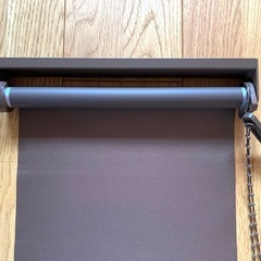 ロールスクリーン　遮光　窓枠　カーテン　ブラインドの画像