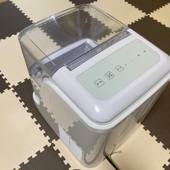 製氷機2.5ℓ 8千円 の画像
