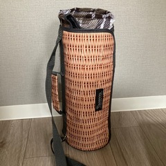 ピクニックグッズまとめて　レジャーシート、ミニテーブル、クーラーボックス、雑貨類の画像