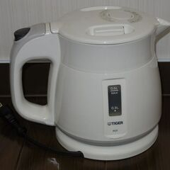 [直接引取限定]2018年製 電気ケトル タイガー PCF-G060 0.6L 47の画像