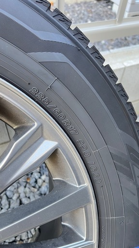 【4本セット】17インチスタッドレス ホイール付き 225 60R17 2023年製