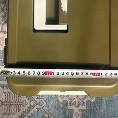 中型クーラーボックス オリーブグリーン（saturdaysシール付）の画像