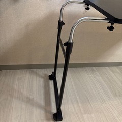キャスター付きテーブル 机  介護にも サイドテーブル　高さ調節 昇降式テーブルの画像