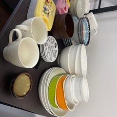 食器まとめ売りの画像