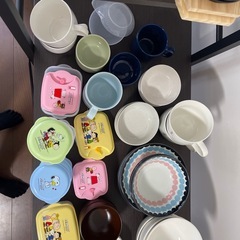 食器まとめ売りの画像