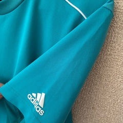 adidasTシャツ 👕 の画像