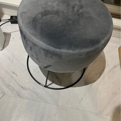 ベロア　腰掛け椅子の画像