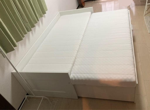IKEA ベッド（シングル、ダブル）