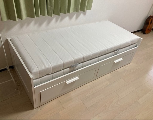 IKEA ベッド（シングル、ダブル）