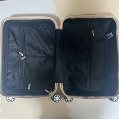 キャリーケース(1-2泊用)の画像