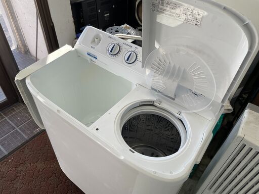 洗濯機の分解クリーニング行っています！配送設置込み　2021年製　ハイアール5.5K二層式洗濯機　分解クリーニング済み！！
